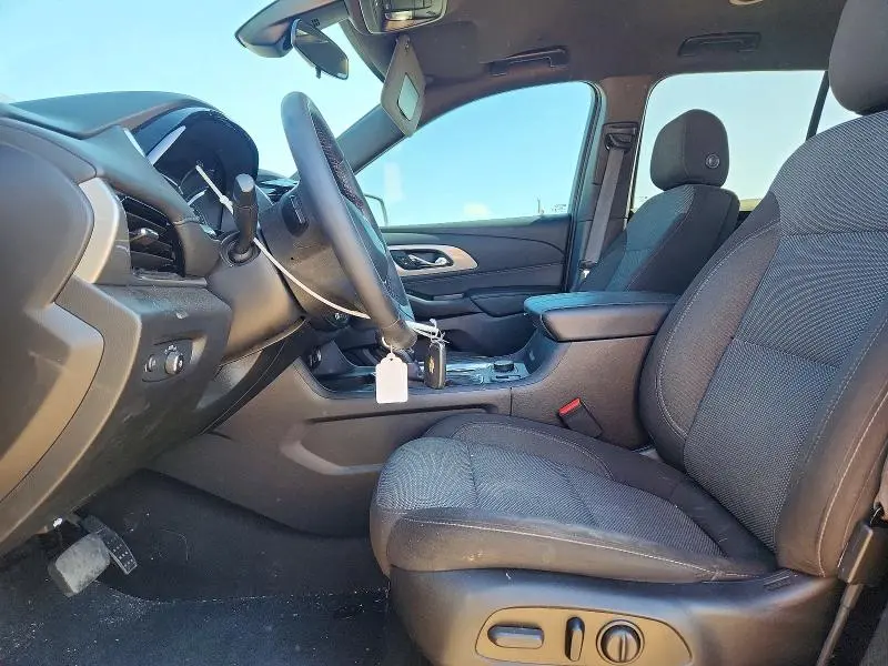 2023 CHEVROLET TRAVERSE LT  