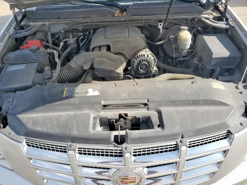 2010 CADILLAC ESCALADE   