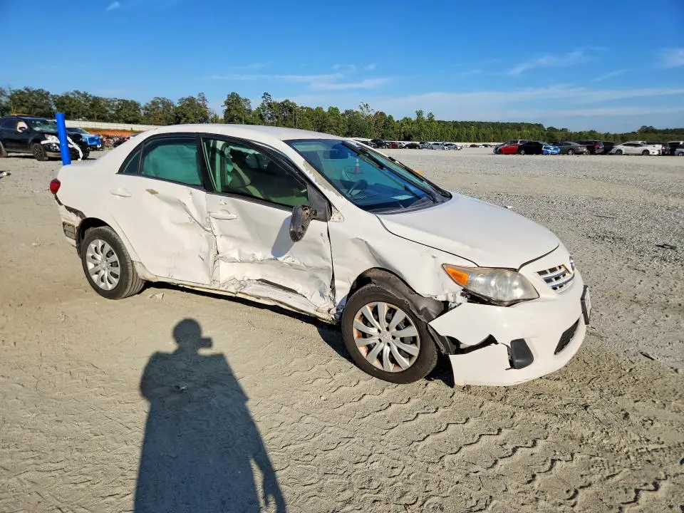2013 TOYOTA COROLLA LE  