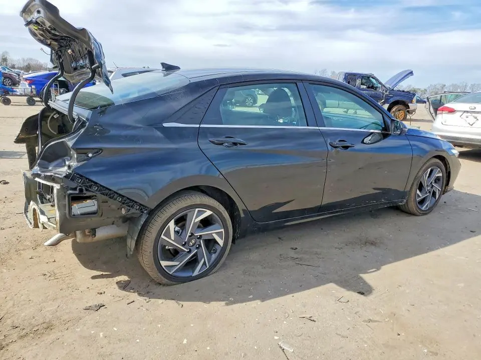 2025 HYUNDAI ELANTRA LIMITED  