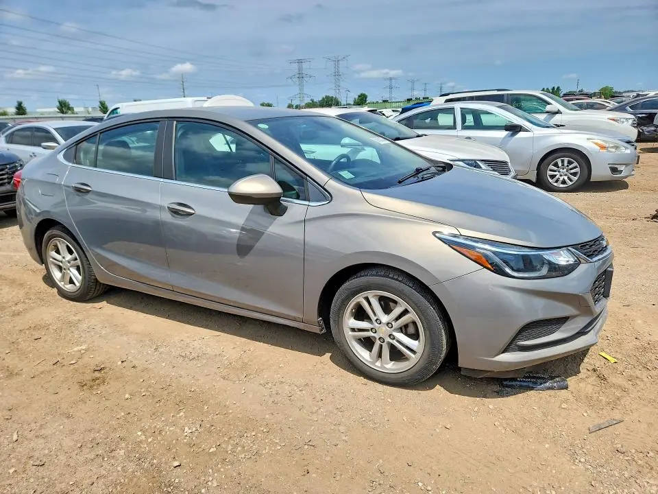 2017 CHEVROLET CRUZE LT  