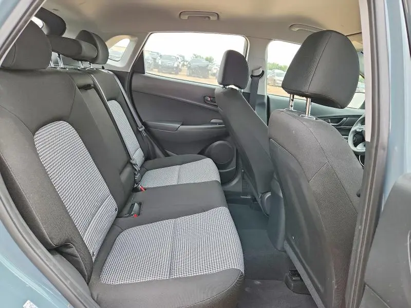 2022 HYUNDAI KONA SE  