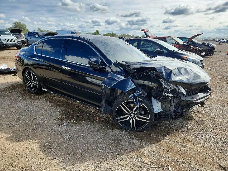 2017 HONDA ACCORD TOURING  