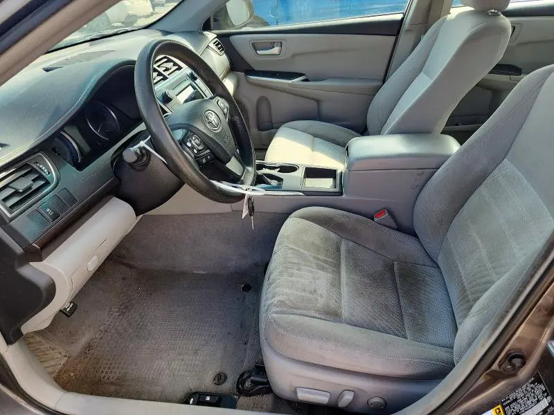 2016 TOYOTA CAMRY LE  
