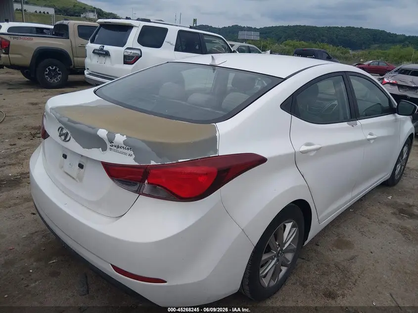 2015 HYUNDAI ELANTRA SE