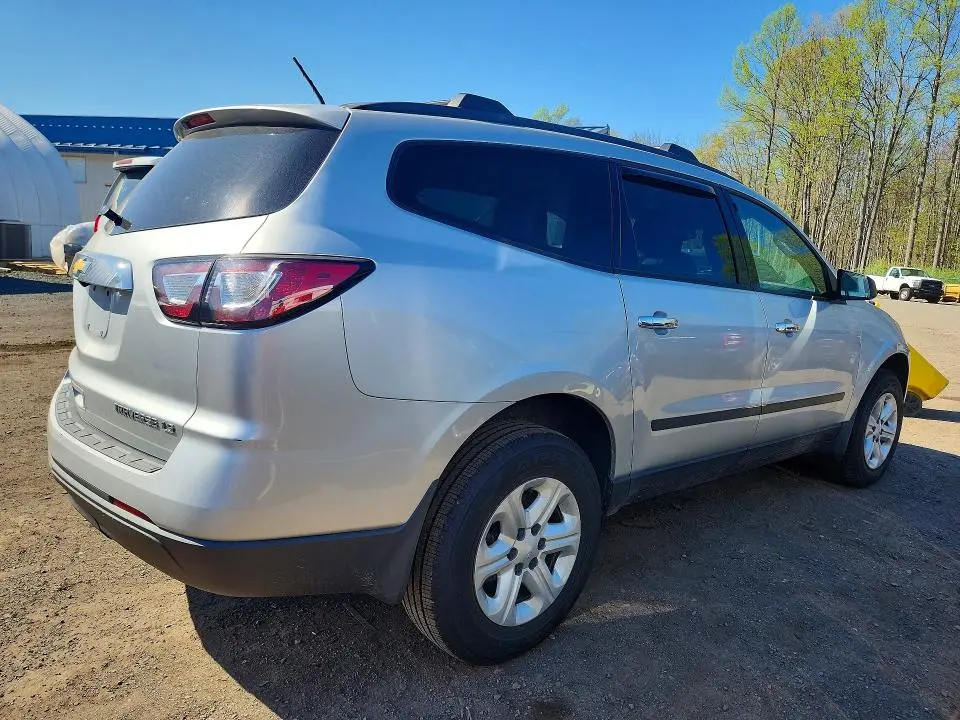 2016 CHEVROLET TRAVERSE LS  