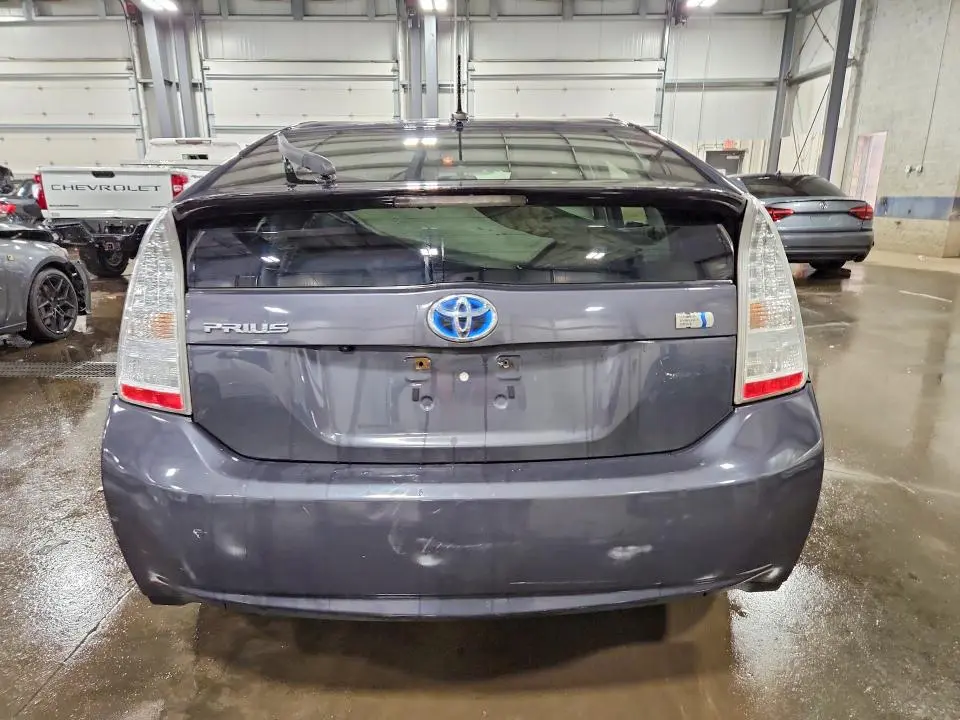 2011 TOYOTA PRIUS THREE  