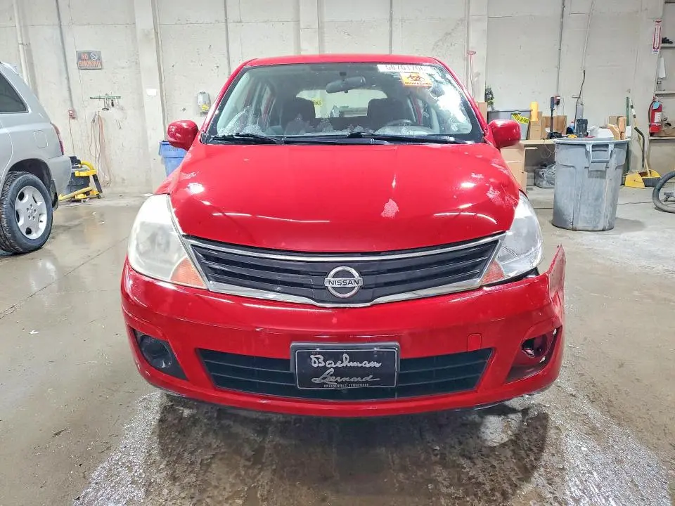 2011 NISSAN VERSA 1.8 S  