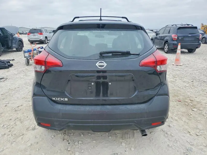 2018 NISSAN KICKS S  