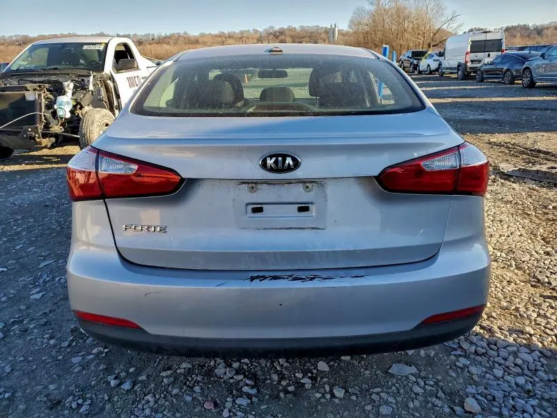 2016 KIA FORTE LX  