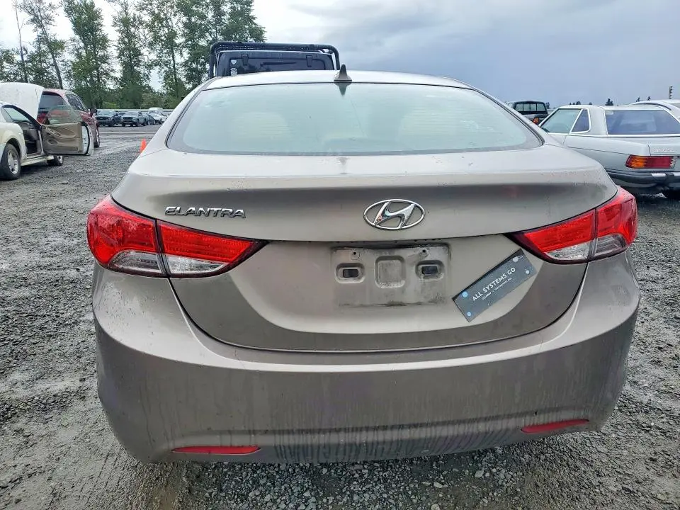 2013 HYUNDAI ELANTRA GLS  