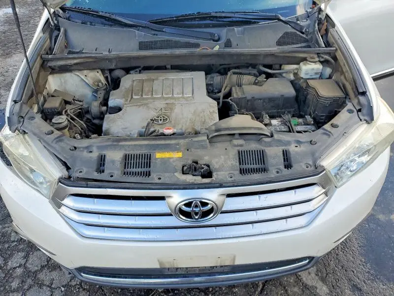 2011 TOYOTA HIGHLANDER BASE  
