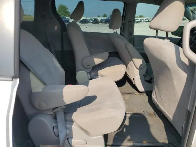 2015 TOYOTA SIENNA   