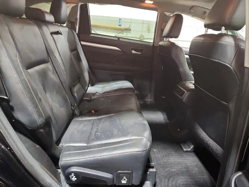 2017 TOYOTA HIGHLANDER XLE  