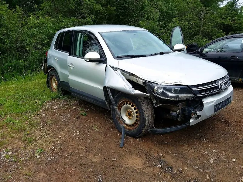 2013 VOLKSWAGEN TIGUAN S  