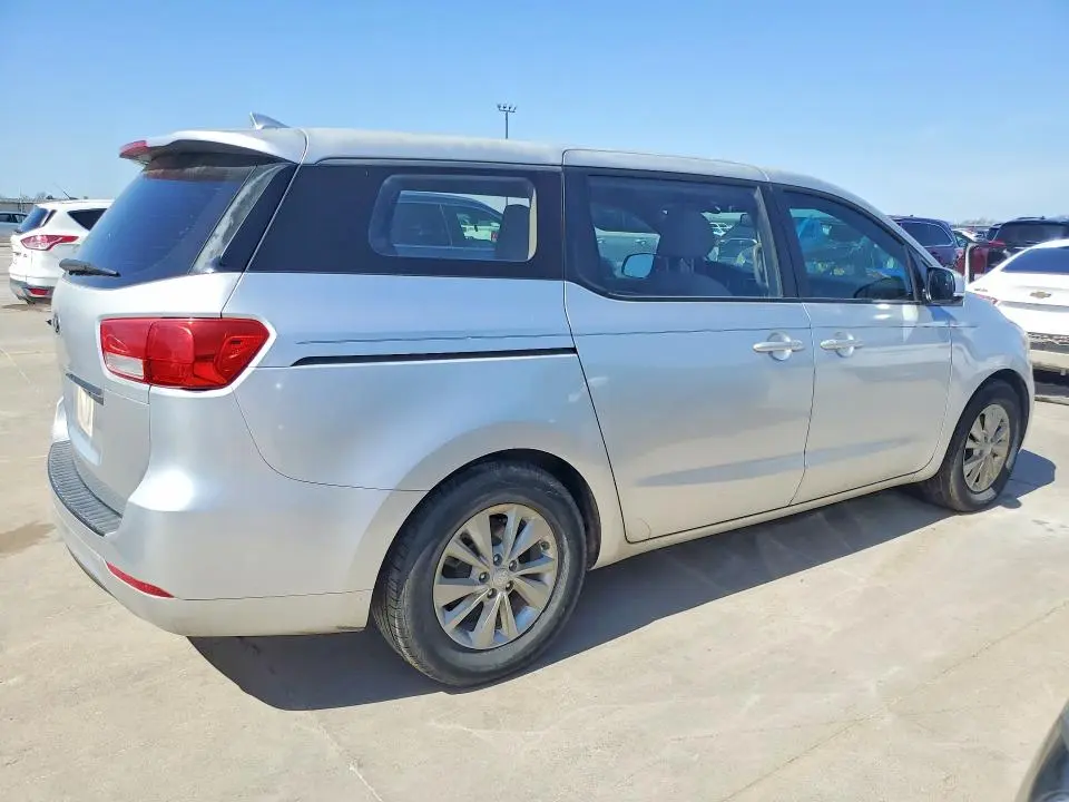 2017 KIA SEDONA L  