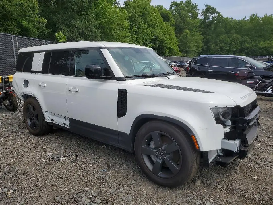 2025 LAND ROVER DEFENDER 130 S  