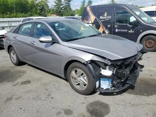 2024 HYUNDAI ELANTRA SE  