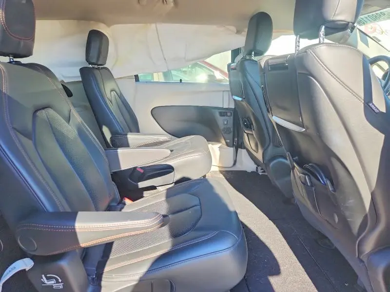 2017 CHRYSLER PACIFICA TOURING L PLUS  