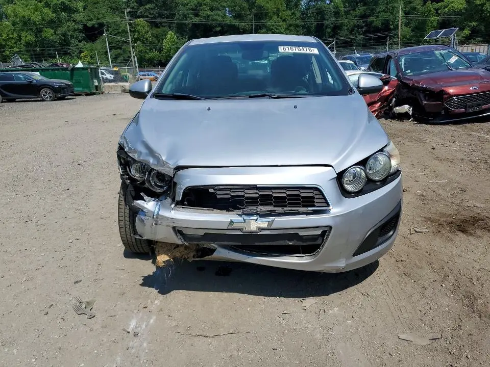 2013 CHEVROLET SONIC LS  