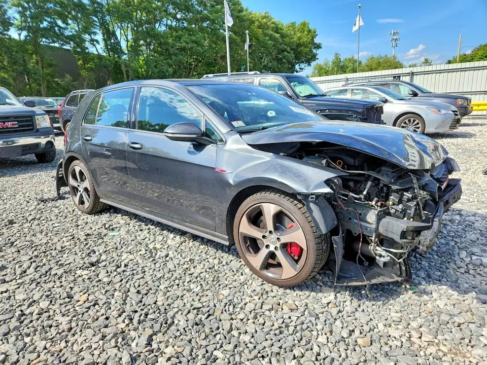 2017 VOLKSWAGEN GTI S/SE  
