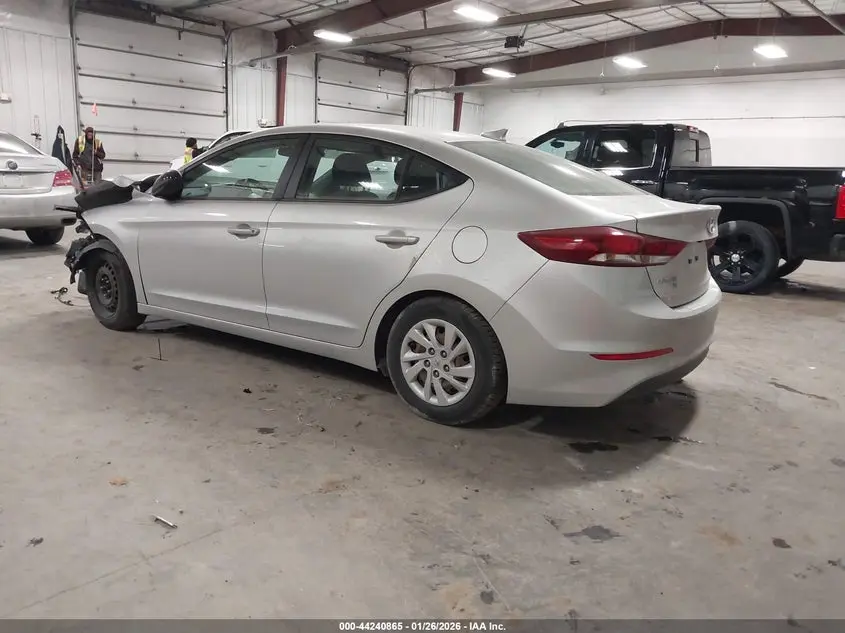 2018 HYUNDAI ELANTRA SE