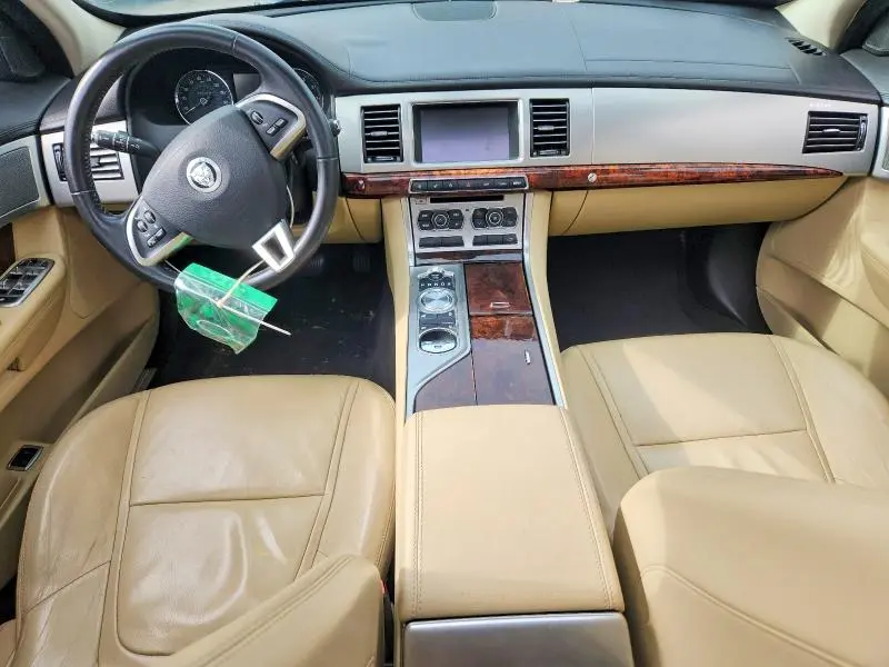 2012 JAGUAR XF   