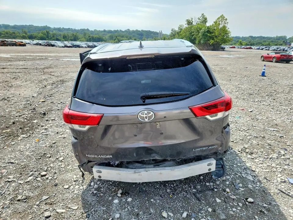 2019 TOYOTA HIGHLANDER LIMITED  