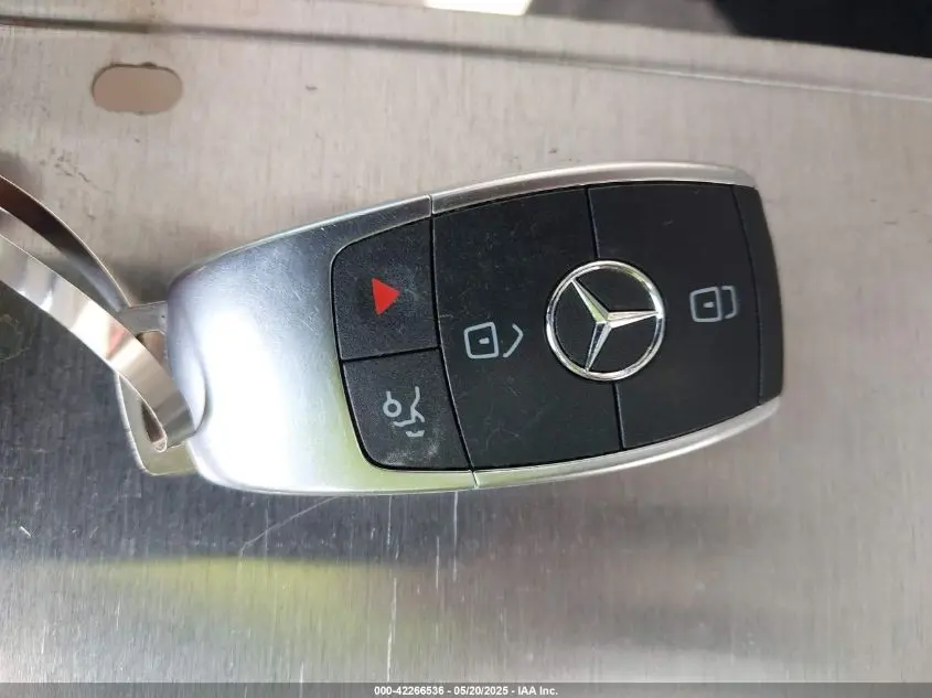 2020 MERCEDES-BENZ GLC 300  