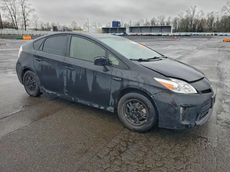 2015 TOYOTA PRIUS   