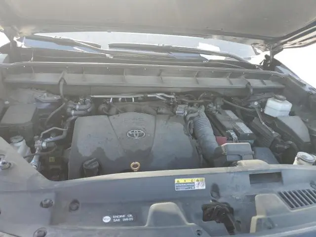 2020 TOYOTA HIGHLANDER XLE  