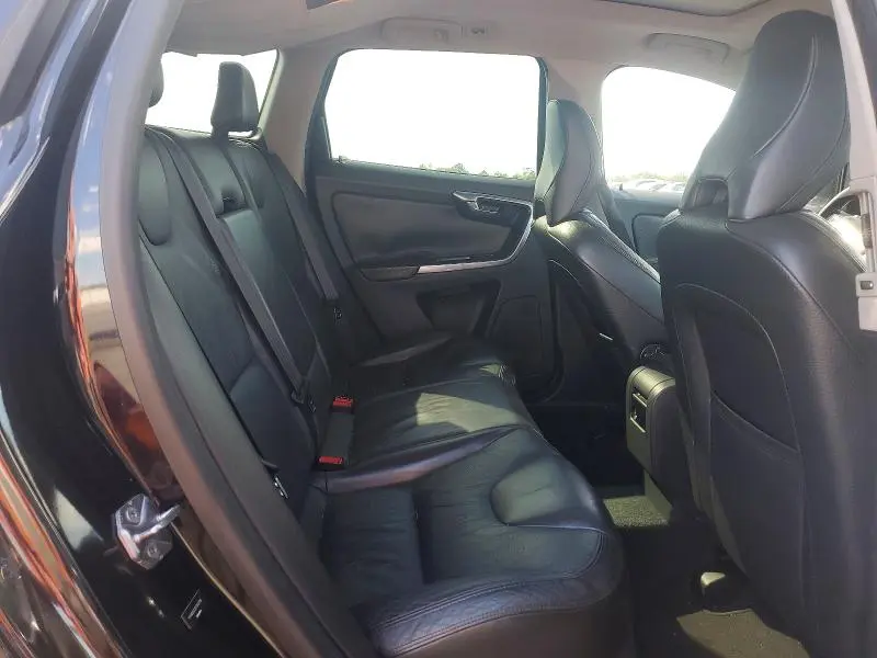 2014 VOLVO XC60 T6  
