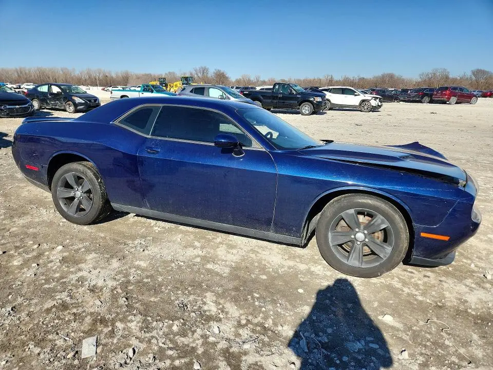 2016 DODGE CHALLENGER SXT  