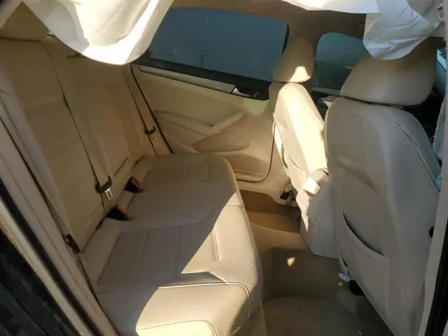 2015 VOLKSWAGEN PASSAT S  