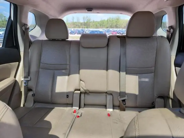 2016 NISSAN ROGUE SL  