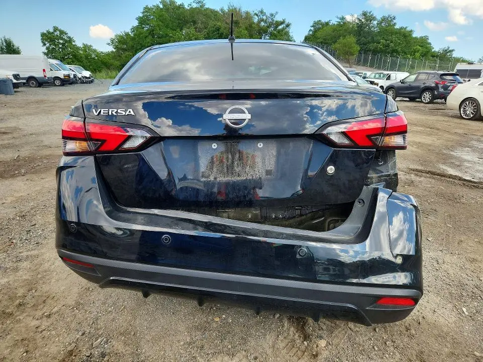2023 NISSAN VERSA S  