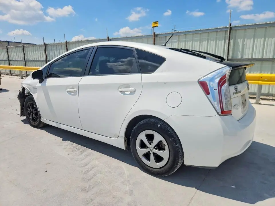 2012 TOYOTA PRIUS TWO  