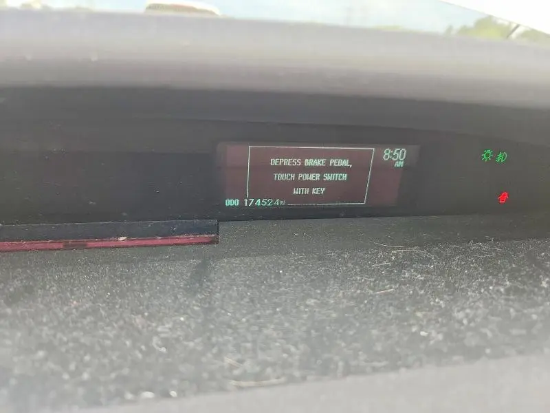 2010 TOYOTA PRIUS V  
