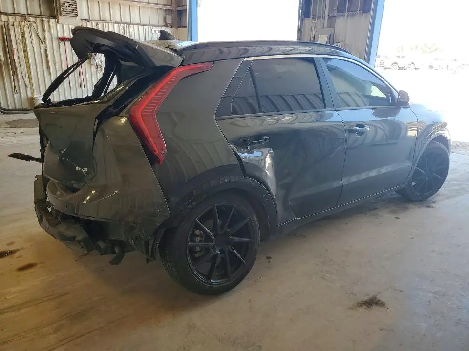 2023 KIA NIRO EX  