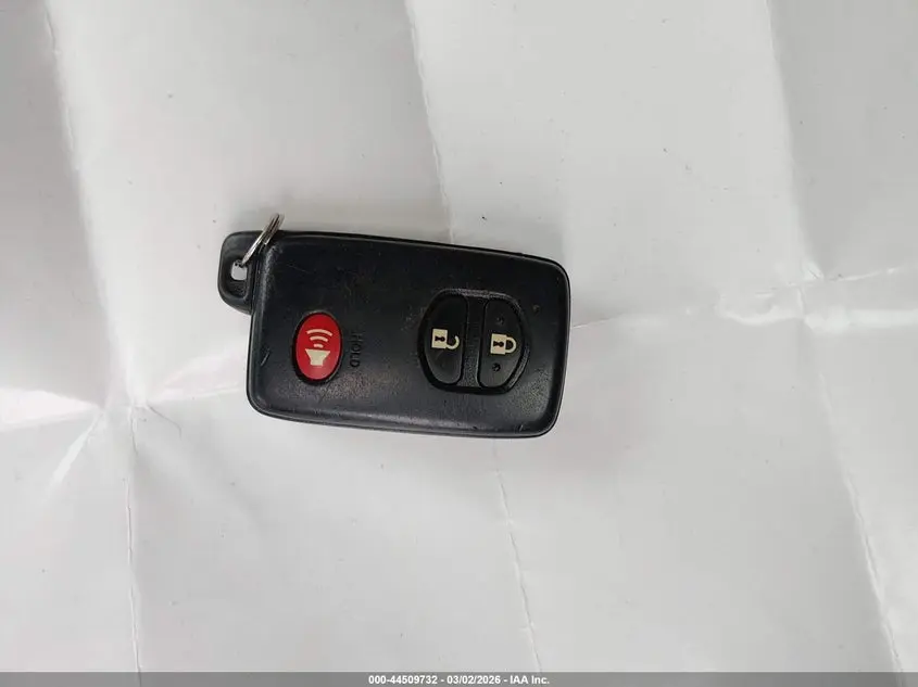 2012 TOYOTA PRIUS V TWO