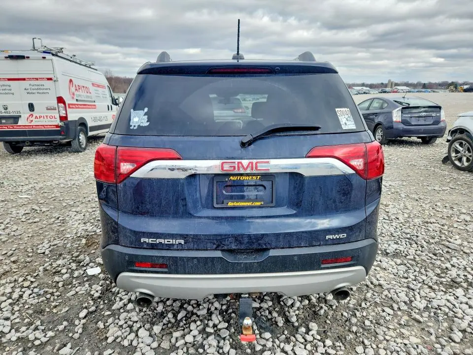 2017 GMC ACADIA SLE  