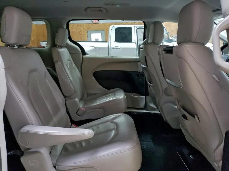 2017 CHRYSLER PACIFICA TOURING L PLUS  