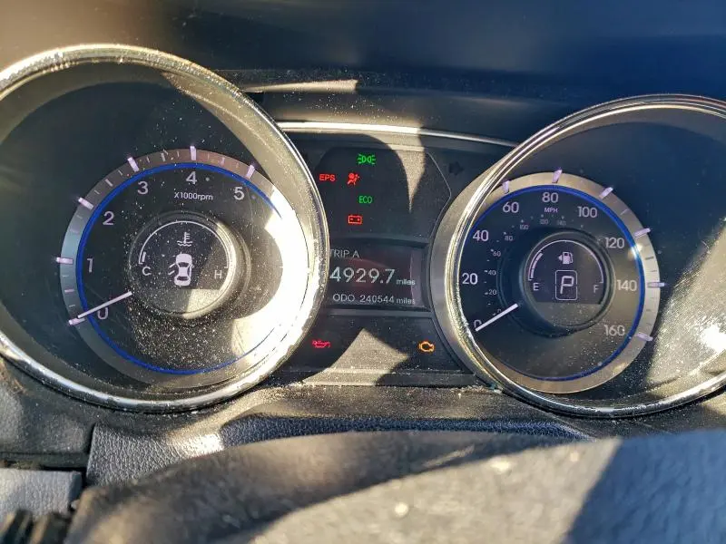 2012 HYUNDAI SONATA GLS  