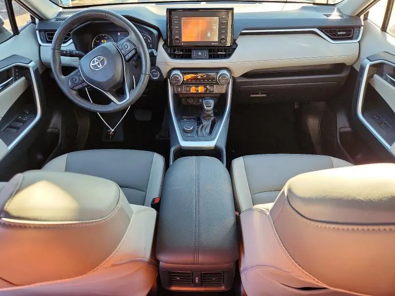 2022 TOYOTA RAV4 XLE PREMIUM  