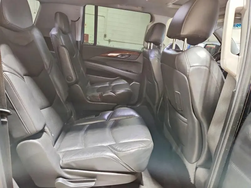 2019 CADILLAC ESCALADE ESV LUXURY  