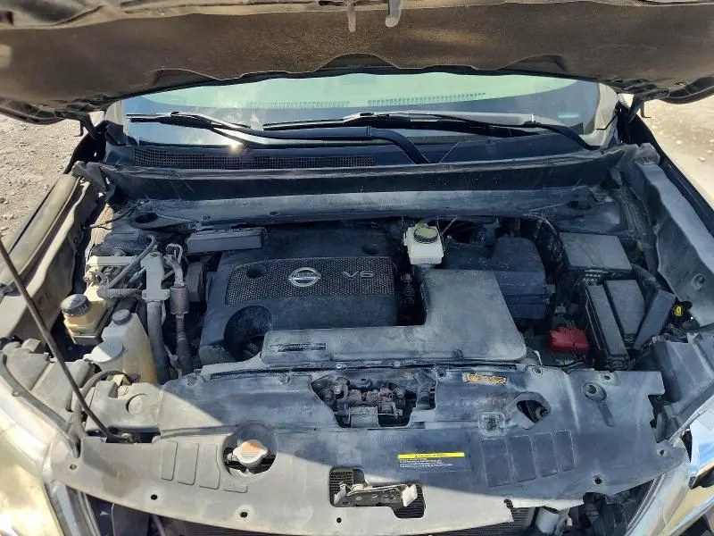2015 NISSAN PATHFINDER SV  