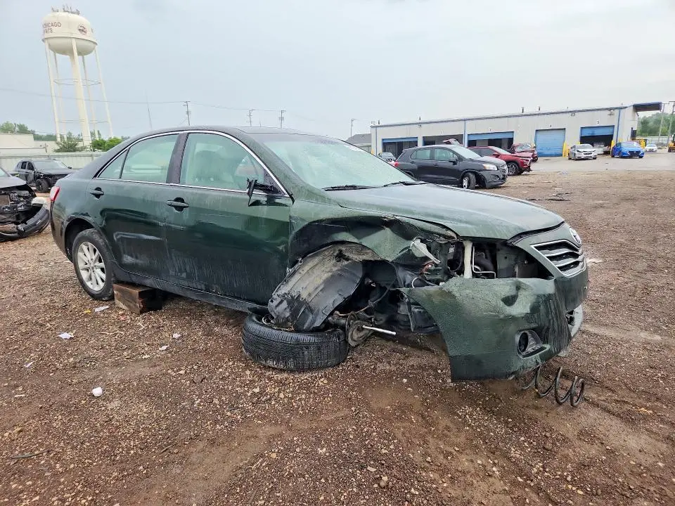2010 TOYOTA CAMRY XLE V6  