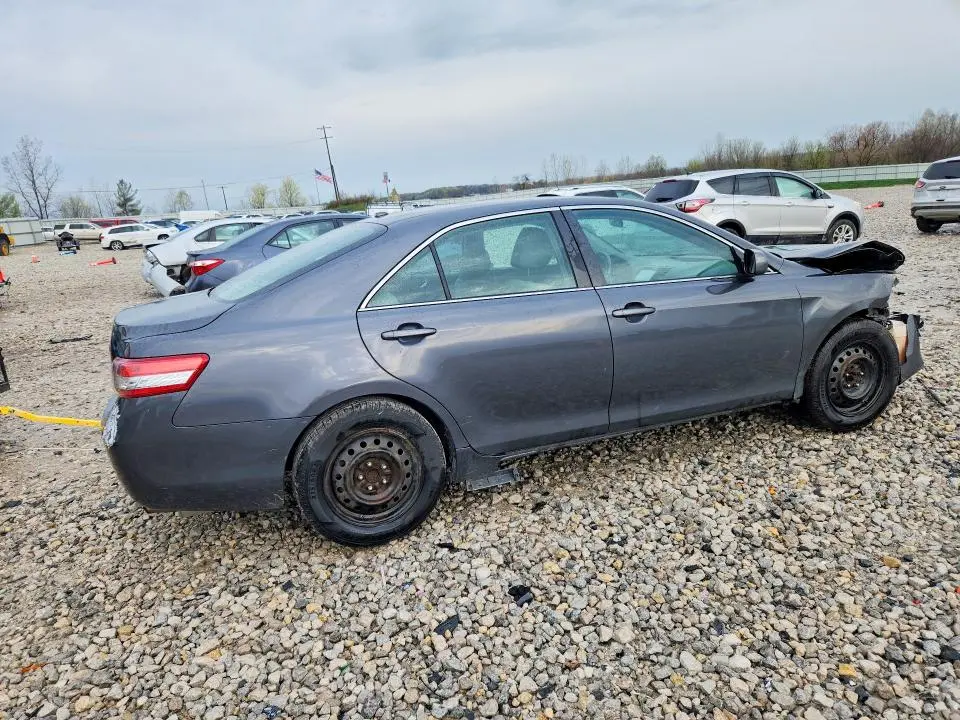 2011 TOYOTA CAMRY LE  