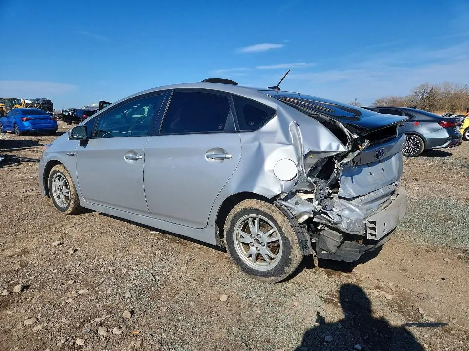 2011 TOYOTA PRIUS THREE  