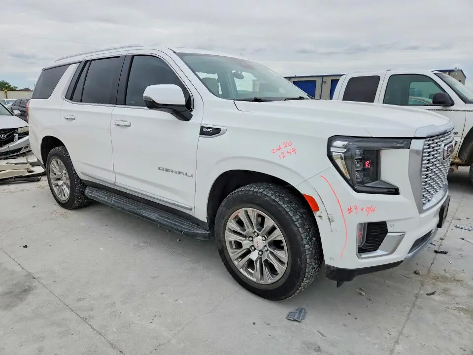 2024 GMC YUKON DENALI  